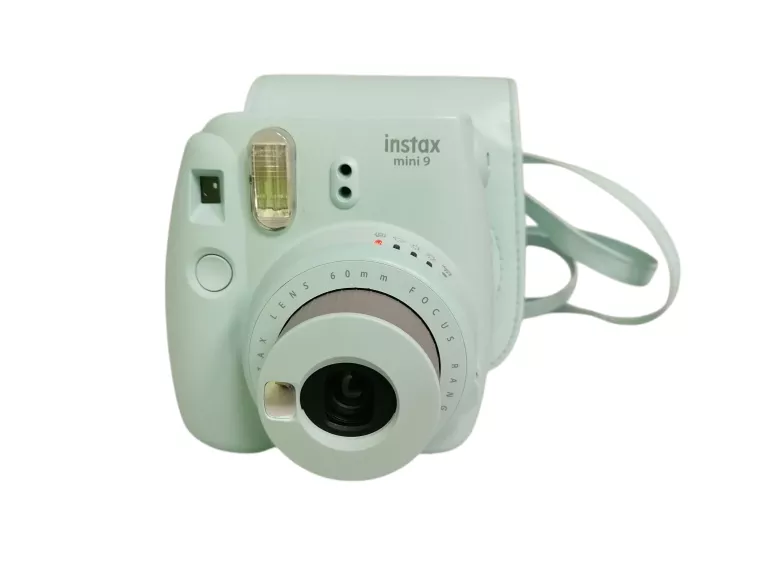 APARAT FUJIFILM INSTAX MINI 9 JASNONIEBIESKI + FUTERAŁ