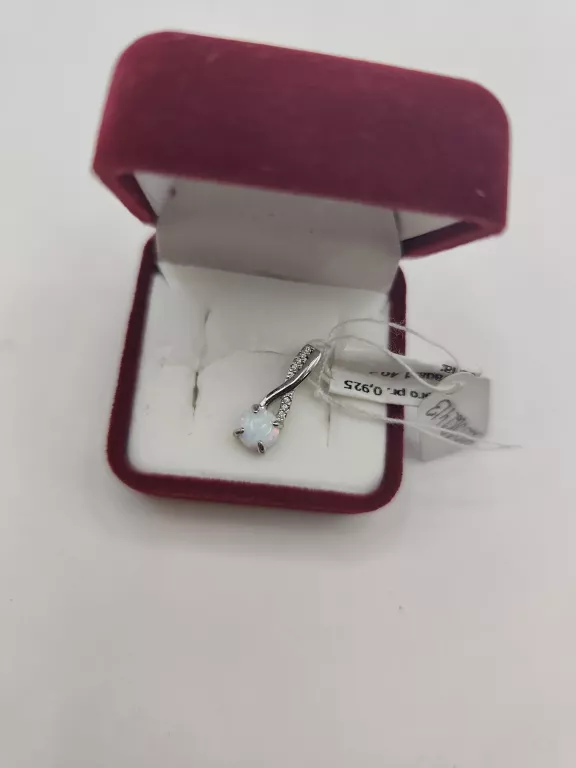 srebrna-zawieszka-z-bialym-opalem-14-g-metka-niedurnego-4301-ruda-slaska