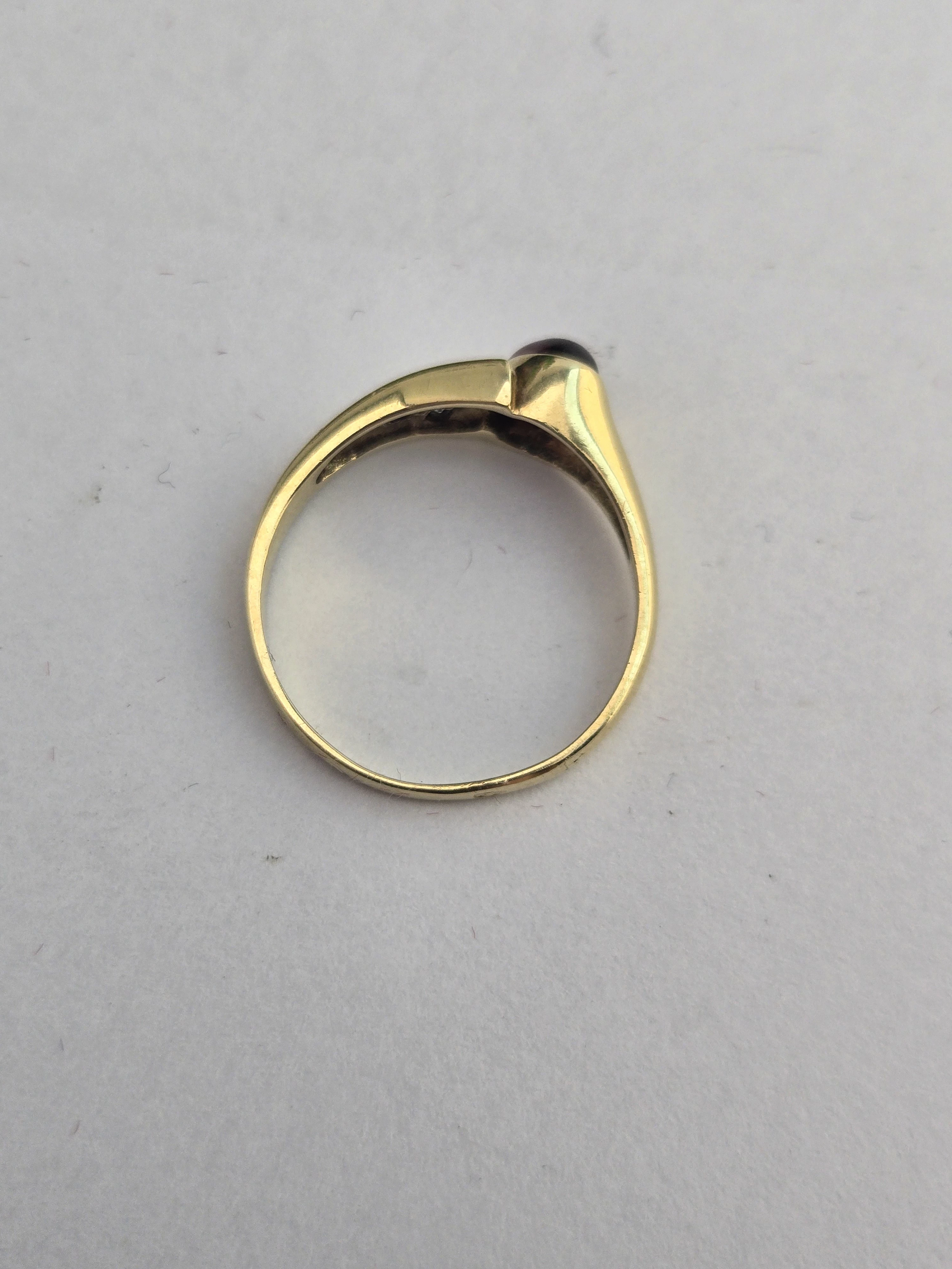 zloty-pierscionek-z-bordowo-fioletowym-kamieniem-585-p14k-r16-kamien-17088-4194304