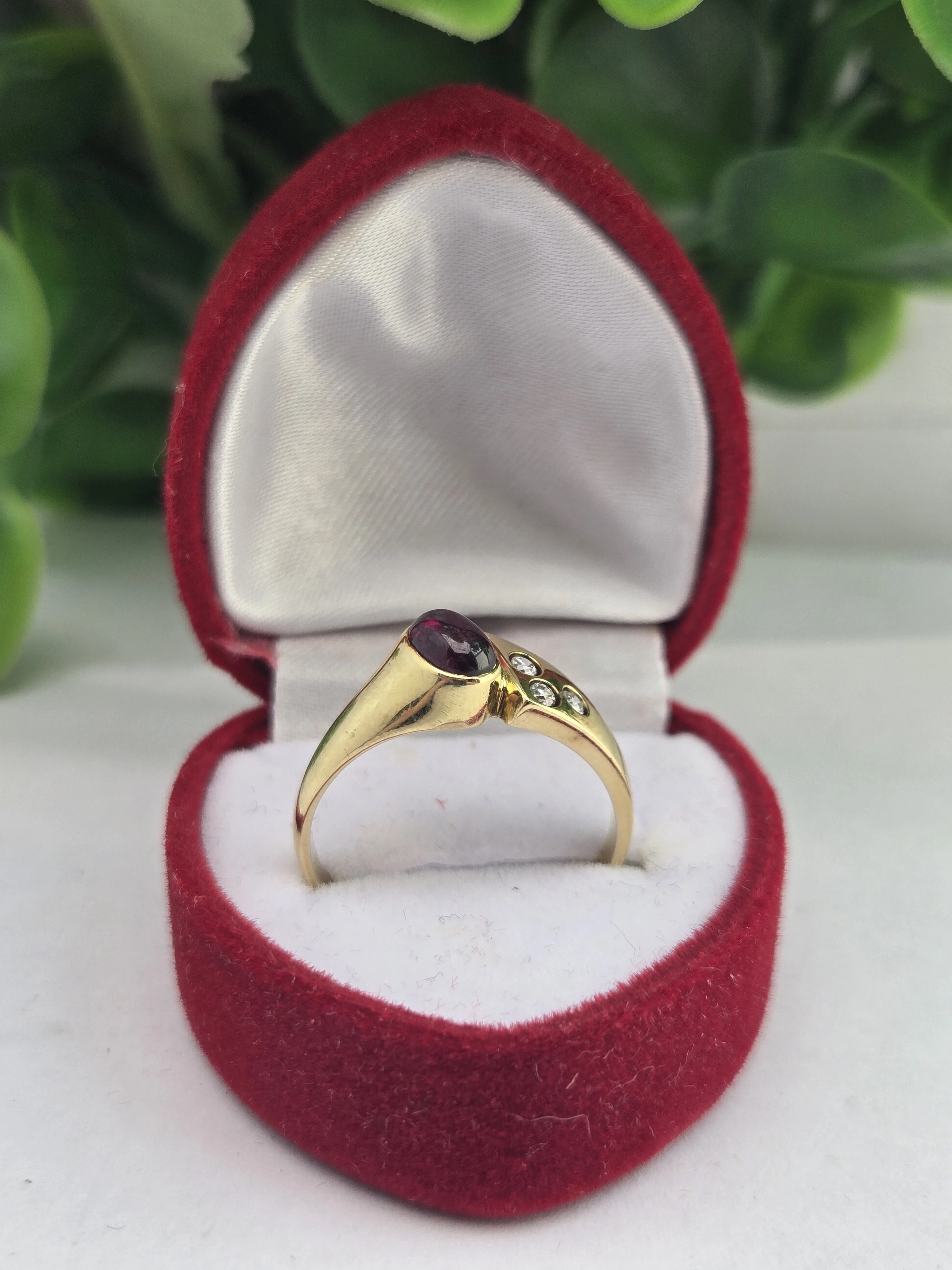 zloty-pierscionek-z-bordowo-fioletowym-kamieniem-585-p14k-r16-stan-11323-2