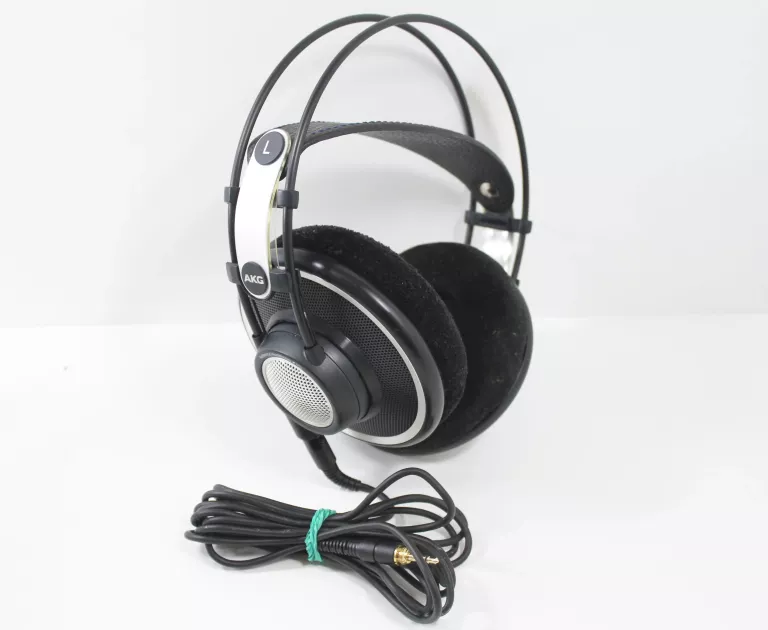 SŁUCHAWKI PÓŁOTWARTE AKG K702