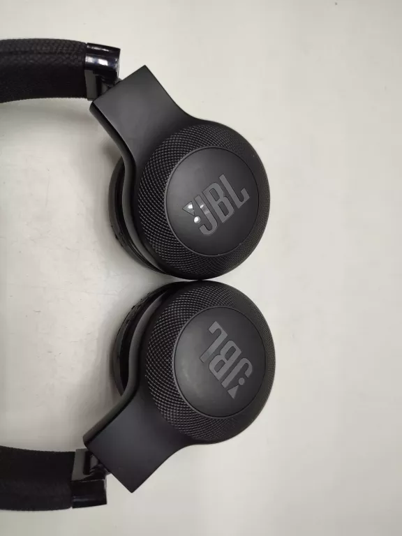 SŁUCHAWKI NAUSZNE PRZEWODOWE JBL E35 Z KABLEM W POKROWCU
