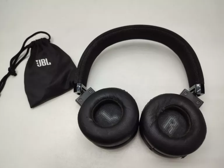 SŁUCHAWKI NAUSZNE PRZEWODOWE JBL E35 Z KABLEM W POKROWCU