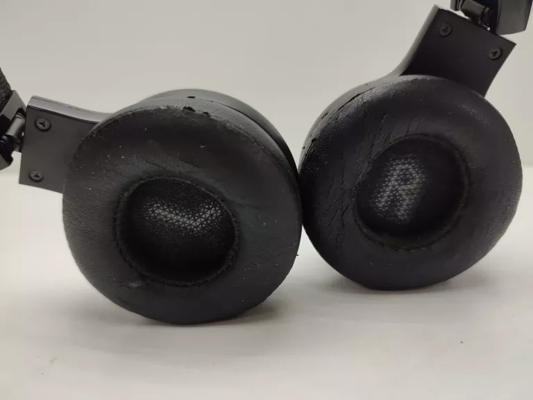 SŁUCHAWKI NAUSZNE PRZEWODOWE JBL E35 Z KABLEM W POKROWCU