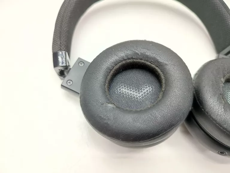 SŁUCHAWKI NAUSZNE PRZEWODOWE JBL E35 Z KABLEM W POKROWCU