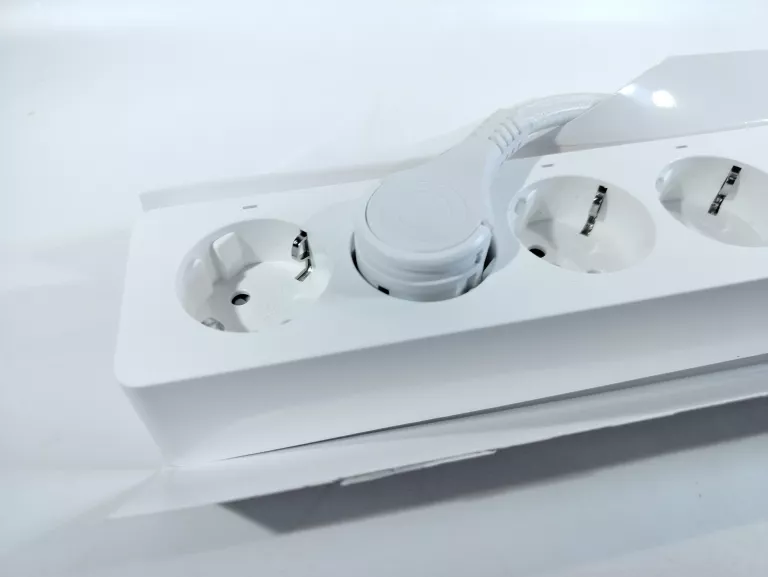PRZEDŁUŻACZ SMART POWER STRIP WIFI 2.4 GHZ 8712879159049