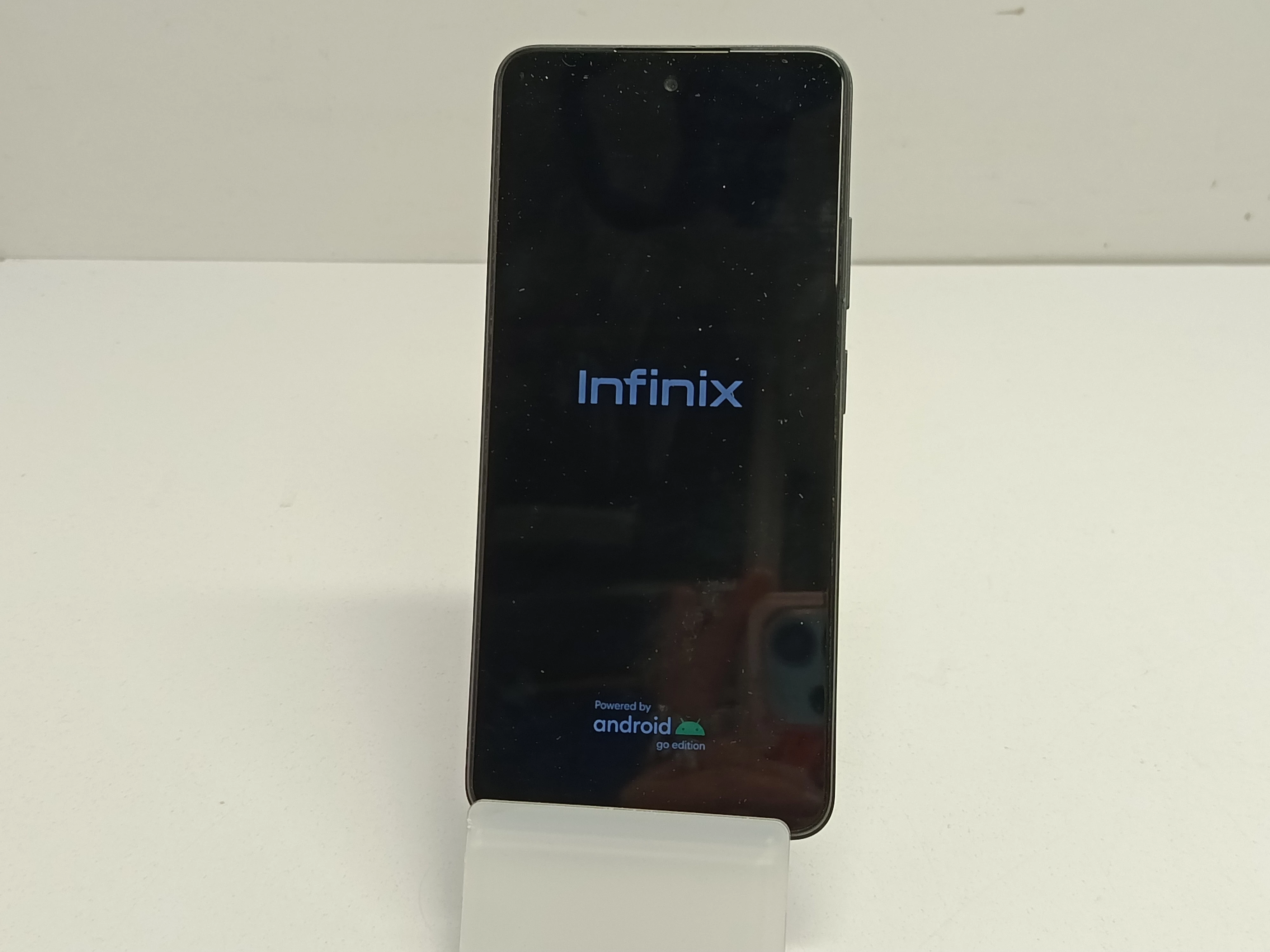 telefon-infinix-smart-8-ean-gtin-4894947010392