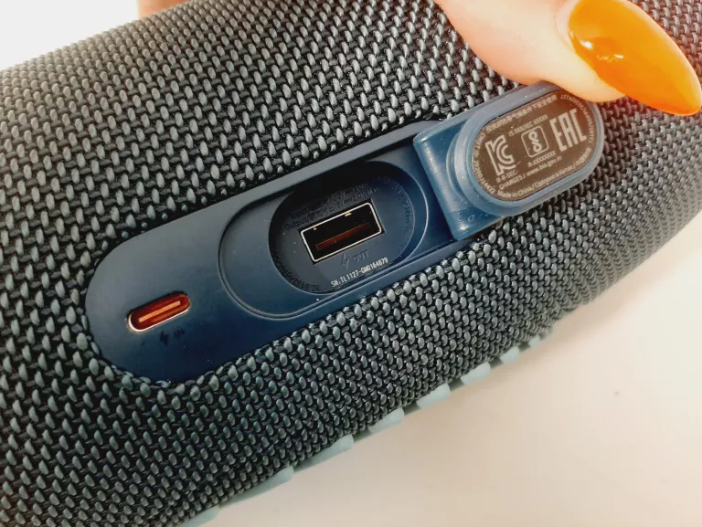 GŁOŚNIK JBL CHARGE 5
