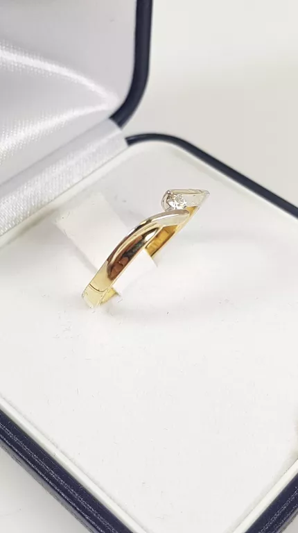 585 2,07G 0,05CT R13 ZŁOTY PIERŚCIONEK Z BRYLANTEM