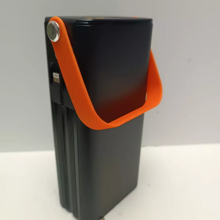 POWERBANK 30000MAH WILDTREK Z LATARKĄ