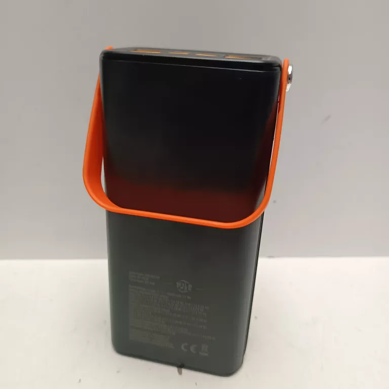POWERBANK 30000MAH WILDTREK Z LATARKĄ