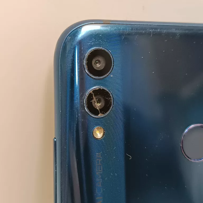 TELEFON HONOR 8X 6/64GB ZBITE SZKIEŁKO NA APARACIE