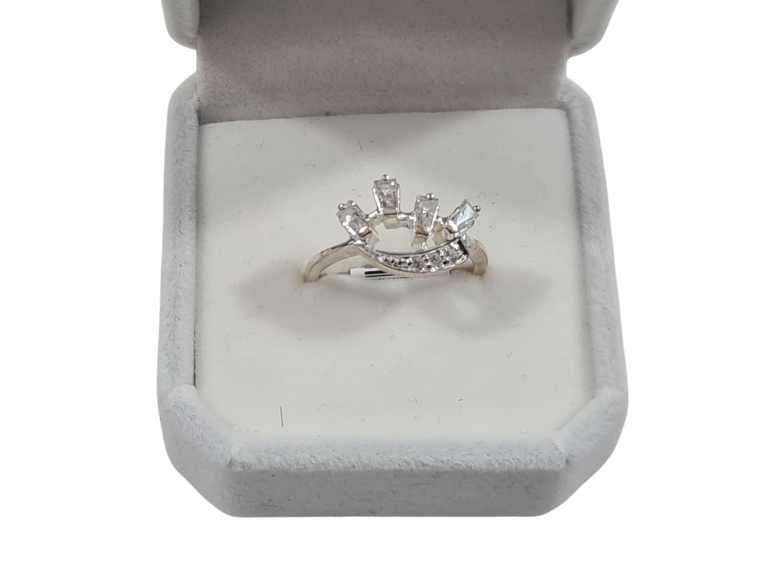 srebrny-blyszczacy-pierscionek-pr-925-277g-r-14-rodzaj-2205-16