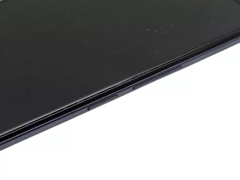 TELEFON REALME 8 6 GB / 128 GB 4G (LTE) CZARNY