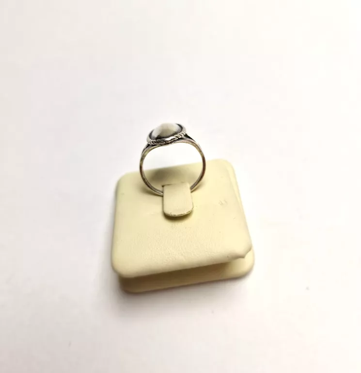 SREBRNY PIERŚCIONEK 3,25G R16