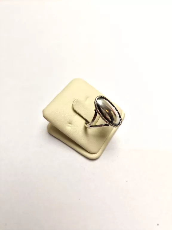 SREBRNY PIERŚCIONEK 3,25G R16