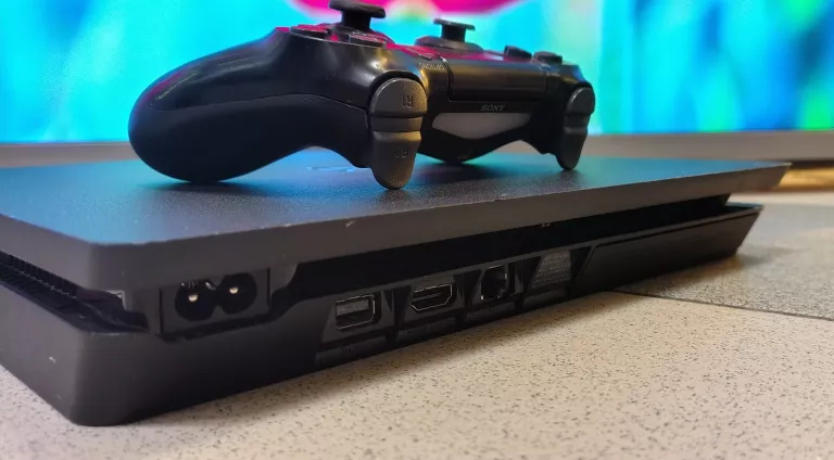 konsola-playstation-4-slim-500gb-ps4-plyta-god-of-war-kod-producenta-cuh-2216a