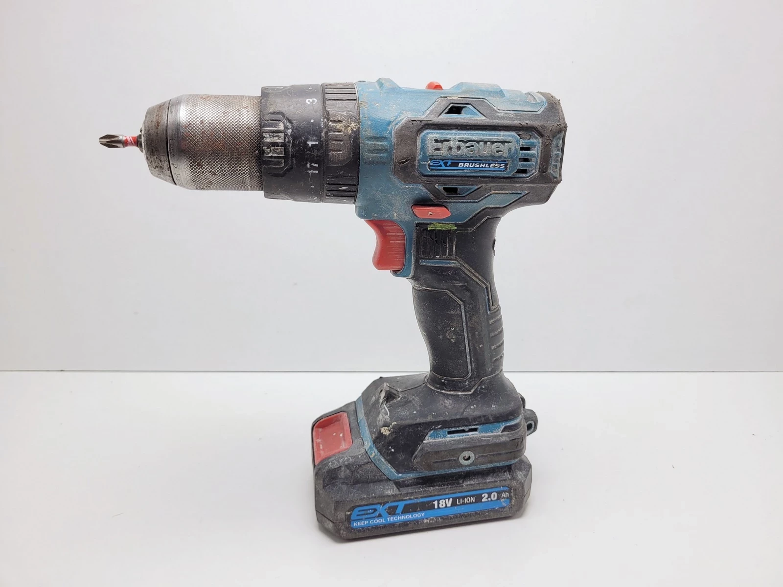 wiertarko-wkretarka-erbauer-ecd18-li-2-18-v-1-x-20-ah-stan-11323-2