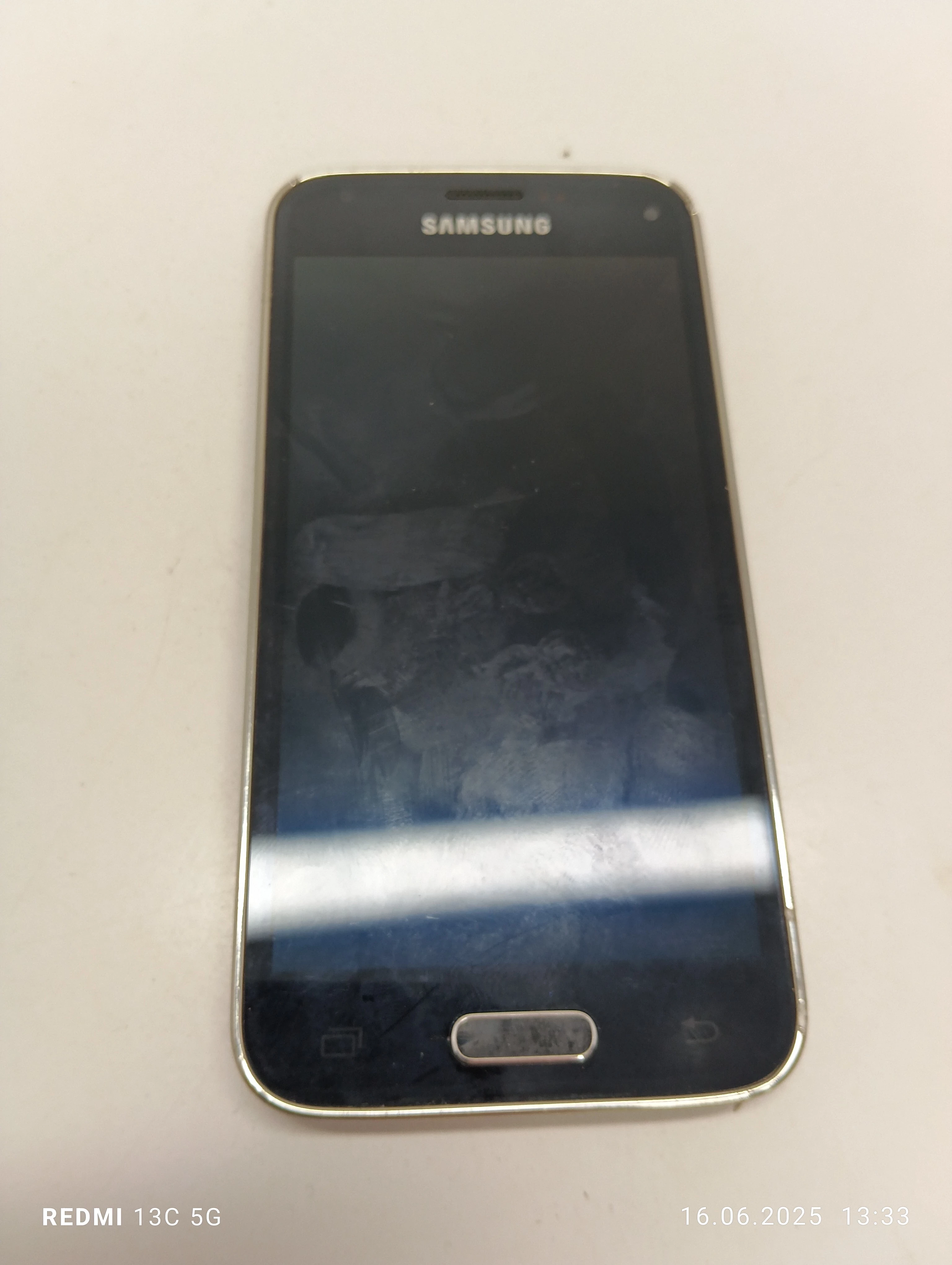 telefon-samsung-galaxy-s5-mini-przekatna-ekranu-450