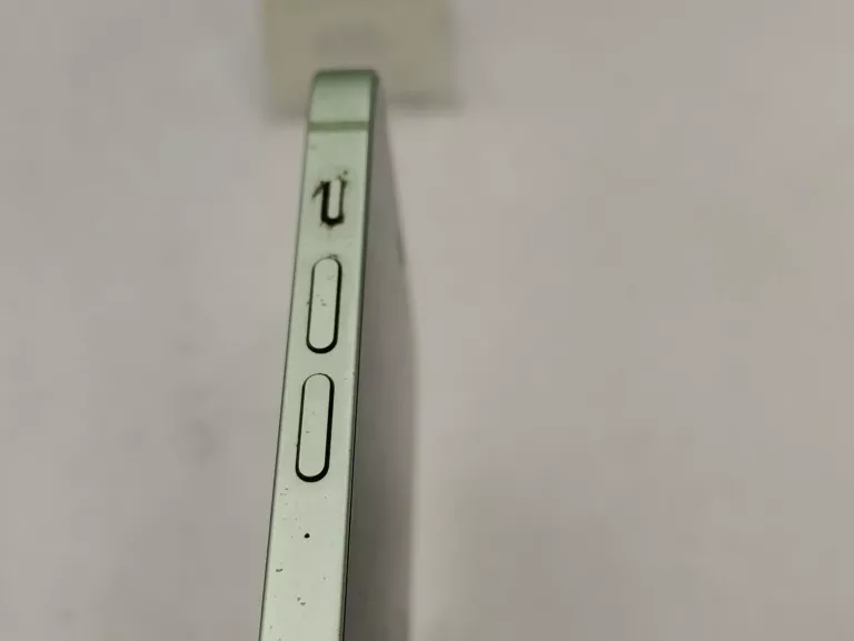 telefon-apple-iphone-12-64gb-83-przekatna-ekranu-610