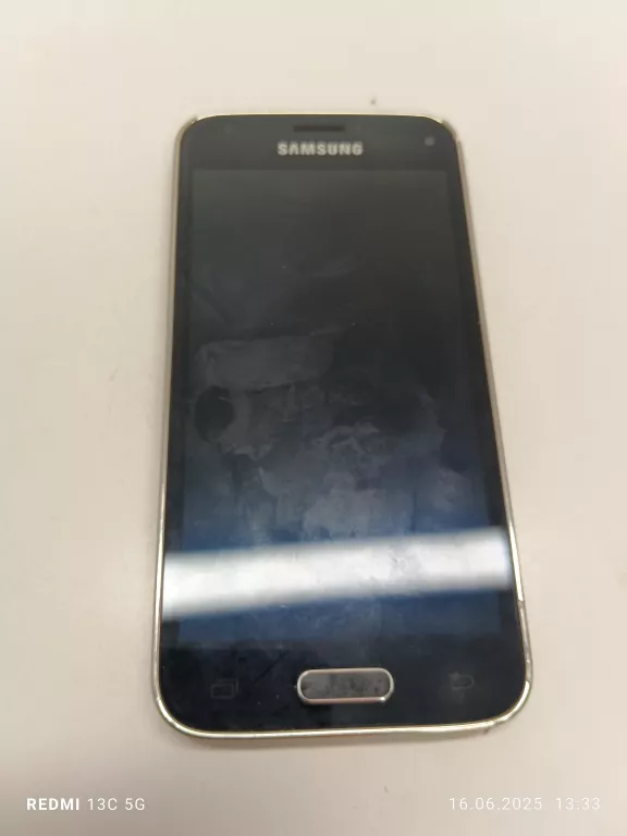 telefon-samsung-galaxy-s5-mini-przekatna-ekranu-450