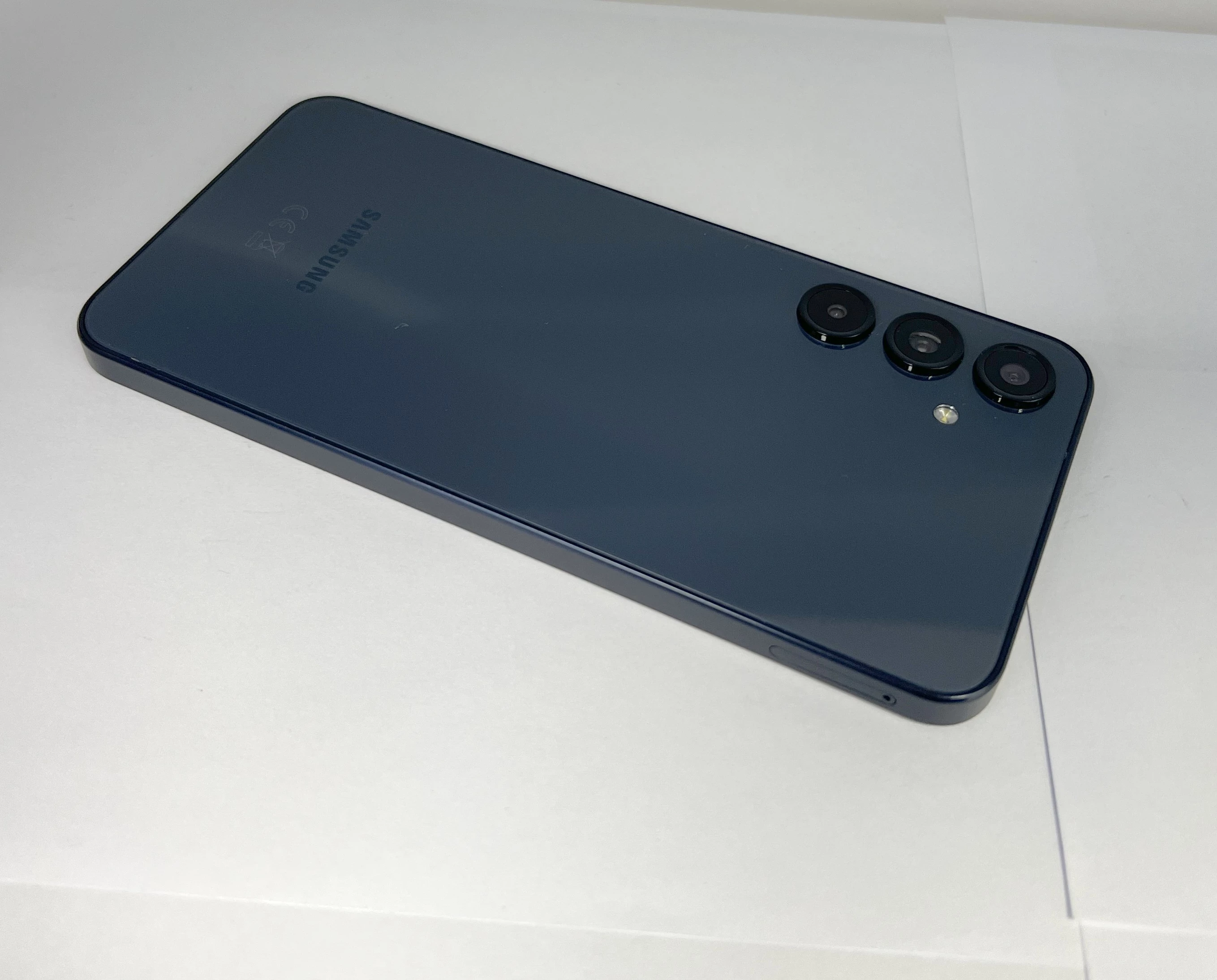 telefon-samsung-galaxy-a16-5g-4128gb-opis-przekatna-ekranu-67