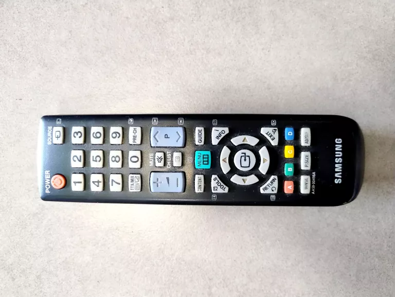 TELEWIZOR SAMSUNG 32 CALE LE32D400E1W (SZARA POŚWIATA NA ROGACH)