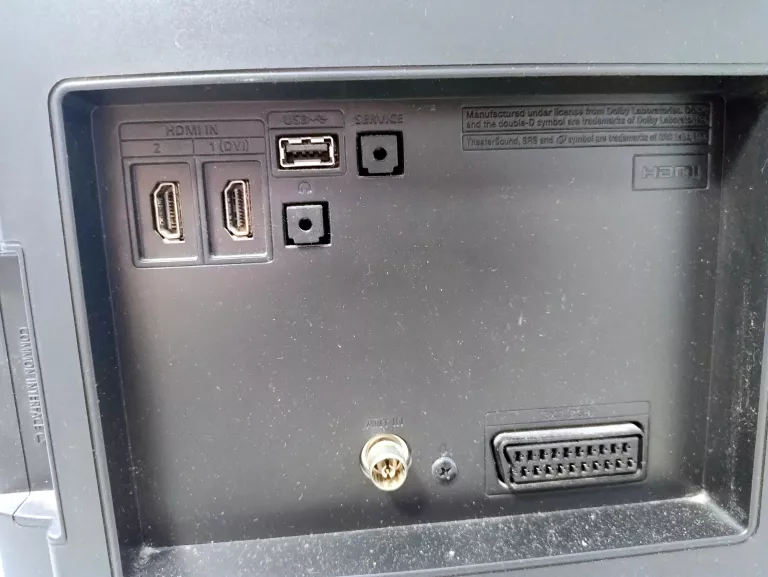 TELEWIZOR SAMSUNG 32 CALE LE32D400E1W (SZARA POŚWIATA NA ROGACH)