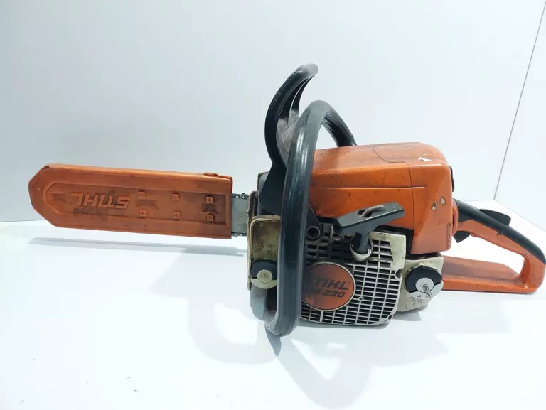 PIŁA STIHL MS230