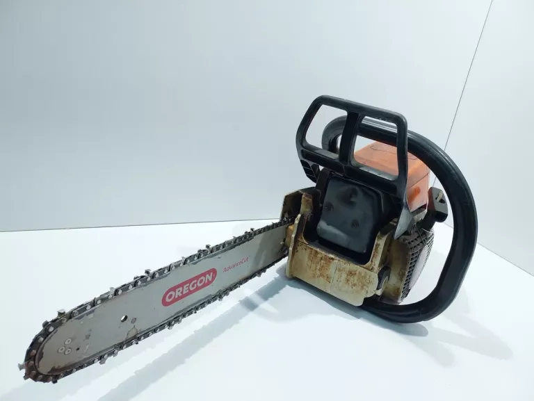 PIŁA STIHL MS230