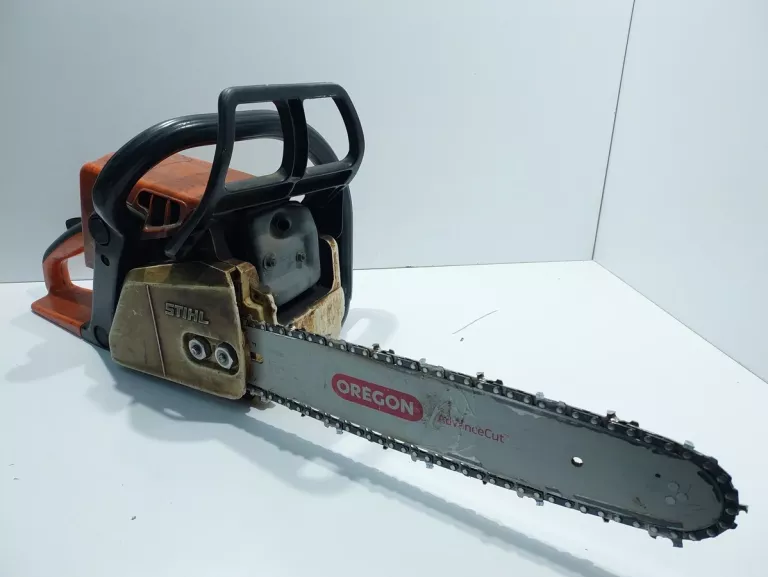 PIŁA STIHL MS230