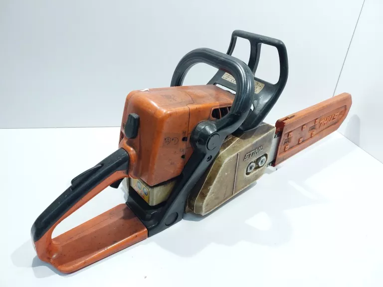 PIŁA STIHL MS230