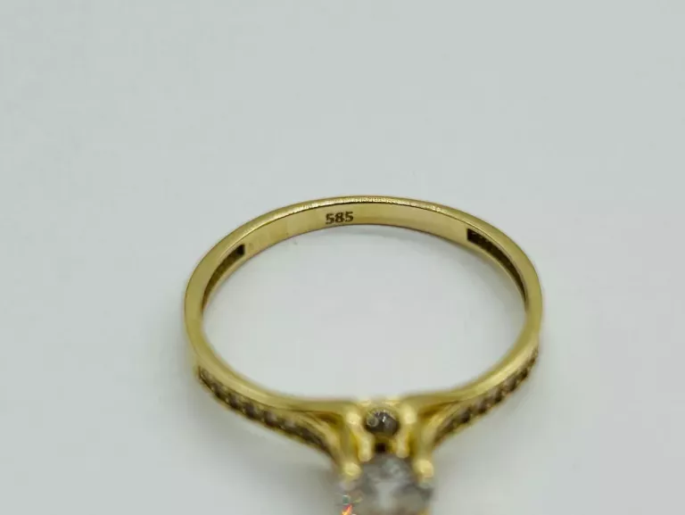 ZŁOTY PIERŚCIONEK 585 / 1,97 G