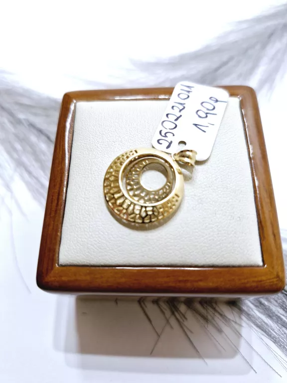ZŁOTA ZAWIESZKA KÓŁKO PR. 585