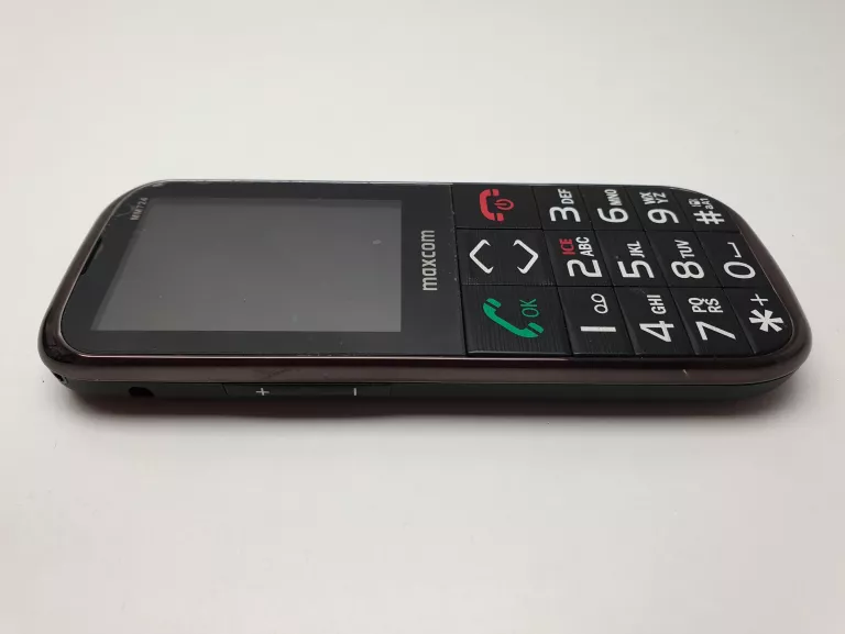 TELEFON MAXCOM MM724