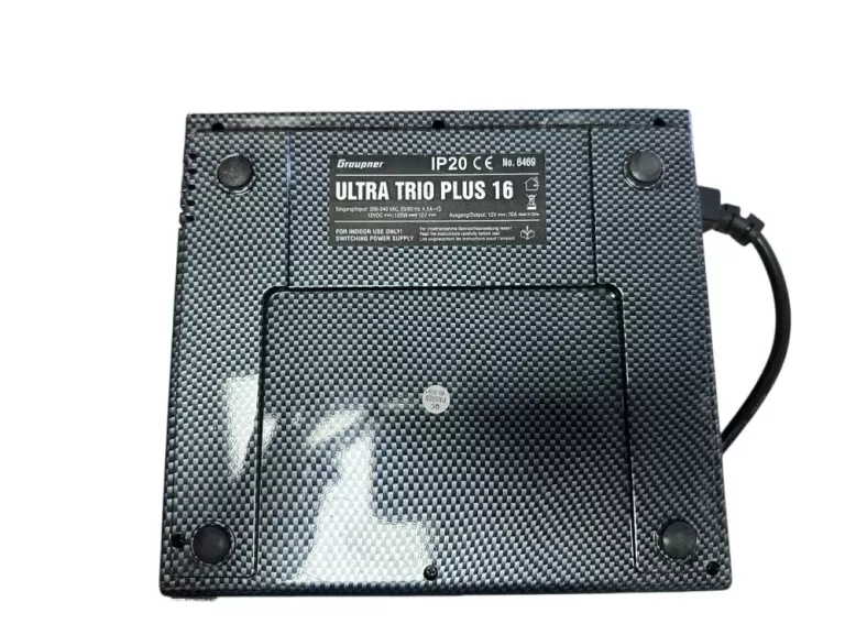 ŁADOWARKA GRAUPNER ULTRA TRIO PLUS 16
