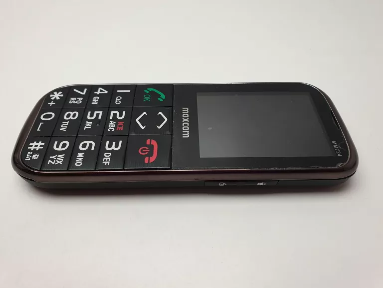 TELEFON MAXCOM MM724