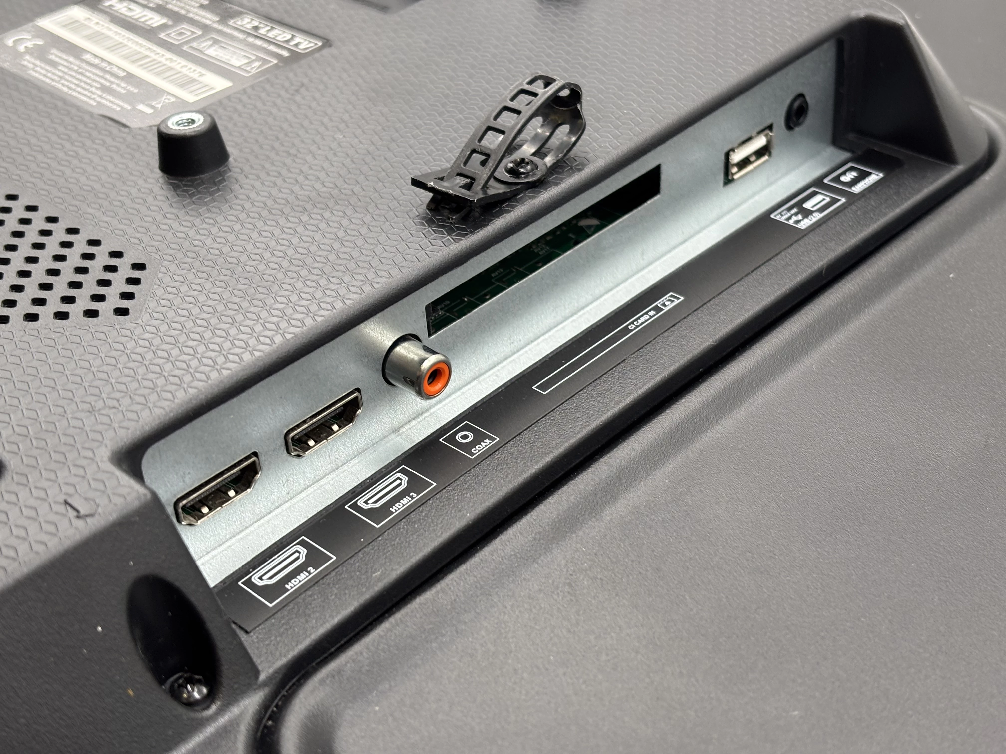 telewizor-blaupunkt-bn32h1032eeb-32-led-50-hz-opis-typ-telewizora-211486-250142