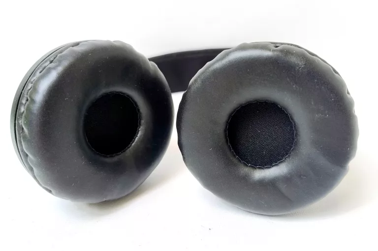 SŁUCHAWKI BEZPRZEWODOWE NAUSZNE GRUNDIG 03539