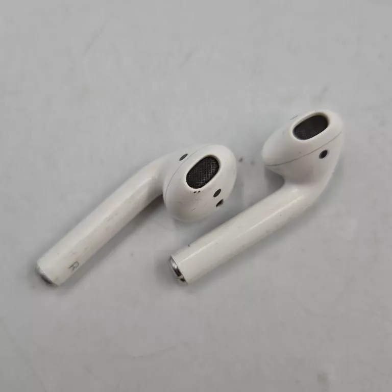 SŁUCHAWKI BEZPRZEWODOWE APPLE AIRPODS 1 GENERACJI