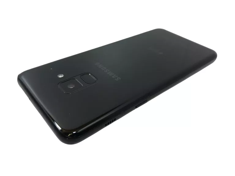TELEFON SAMSUNG GALAXY A8