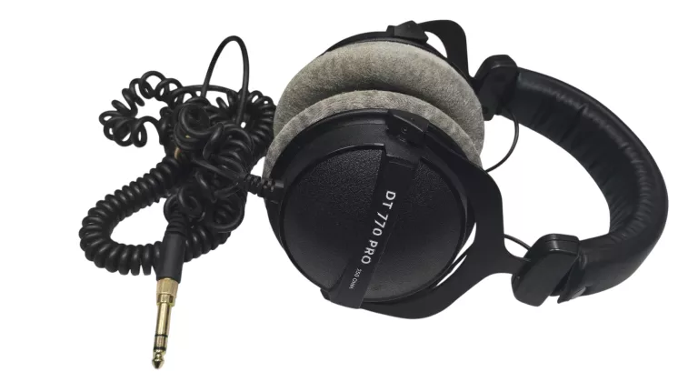 SŁUCHAWKI BEYERDYNAMIC DT770 PRO 250OHM + POKROWIEC