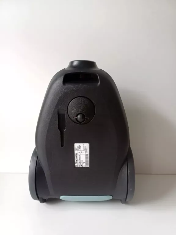 ODKURZACZ ELEKTROLUX PD82-4MB