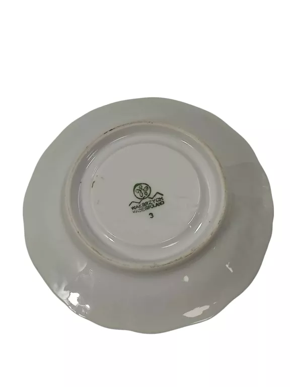 ZESTAW PORCELANY PORCELANA WAŁBRZYCH 6 FILIŻANEK + 6 TALERZYKÓW