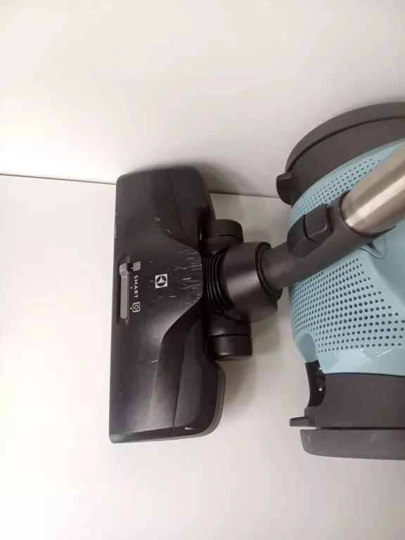 ODKURZACZ ELEKTROLUX PD82-4MB