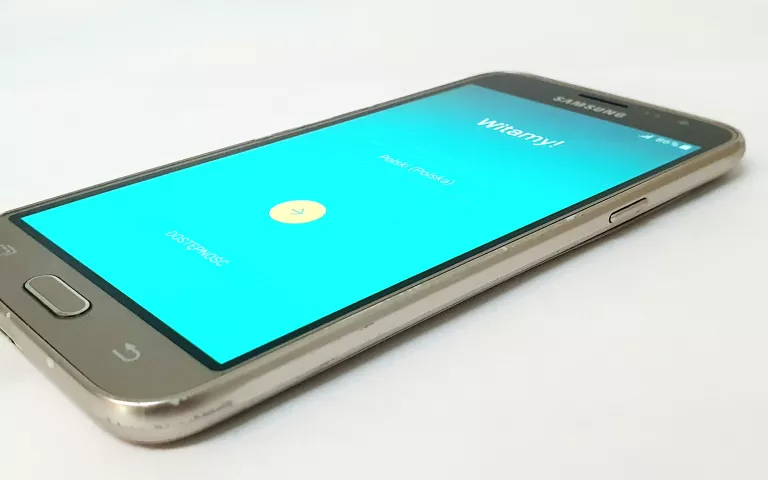 TELEFON SAMSUNG J3 2016 1,5/8GB ZŁOTY
