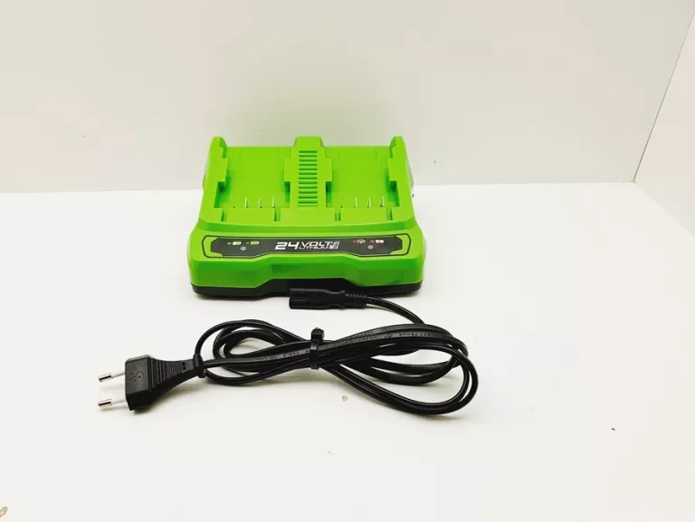 ŁADOWARKA DO AKUMULATORÓW GREENWORKS PODWÓJNA 24V 2A G24X2UC2