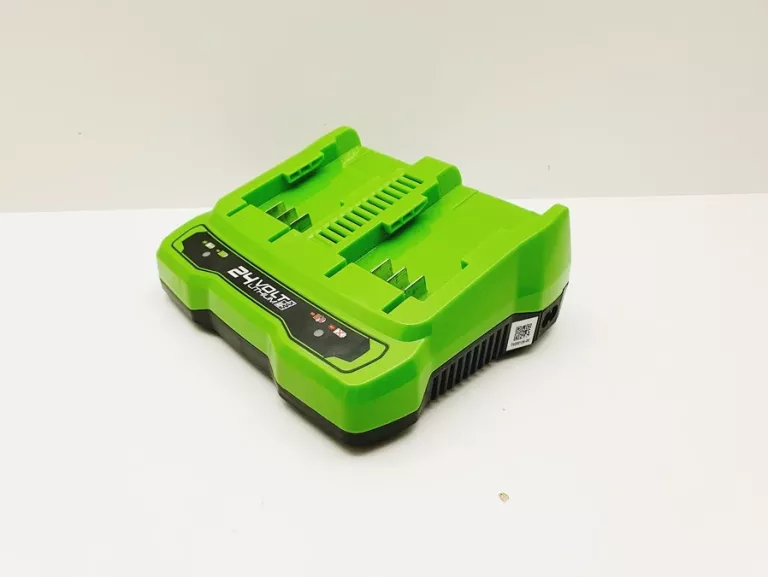 ŁADOWARKA DO AKUMULATORÓW GREENWORKS PODWÓJNA 24V 2A G24X2UC2