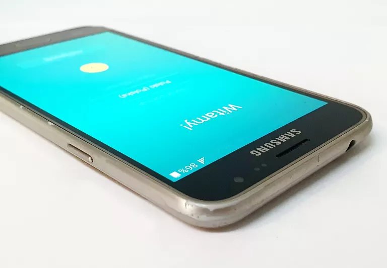 TELEFON SAMSUNG J3 2016 1,5/8GB ZŁOTY