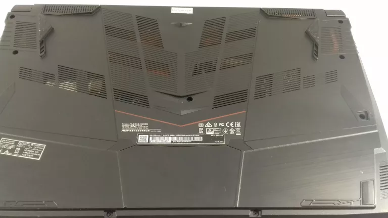 LAPTOP MSI BRAVO 17 RYZEN